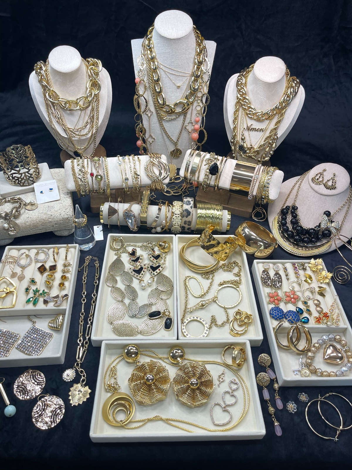 Gold Tone Jewelry Lot 5.2lb 132pc Estate Jewelry Vintage Bulk Necklaces Bracelet